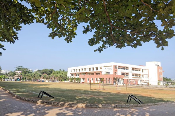 The Yenepoya School